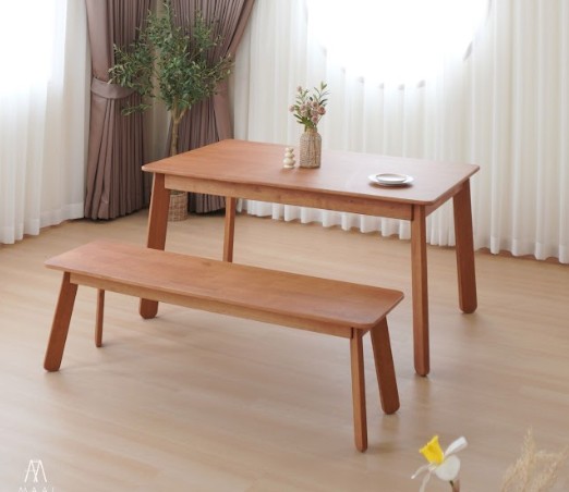 โต๊ะทานข้าวไม้ยางพาราแท้ 4 ที่นั่ง MAAI DESIGN  รุ่น DEZATO TABLE M 150 CM สีโอ๊ค